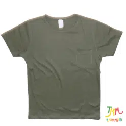 Remera con bolsillo verde