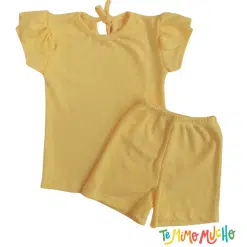 Conjunto remera y short amarillo