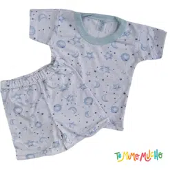 Conjunto Remera y Short galaxia celeste fondo blanco