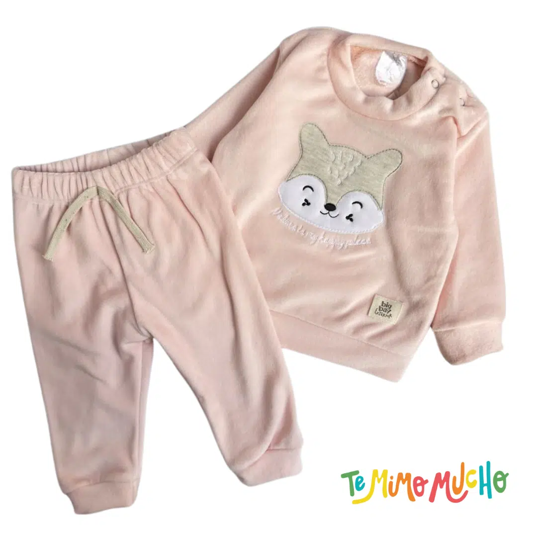 Conjunto buzo y babucha plush rosa - Image 2