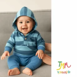 Conjunto de FRIZA rayado celeste con capucha