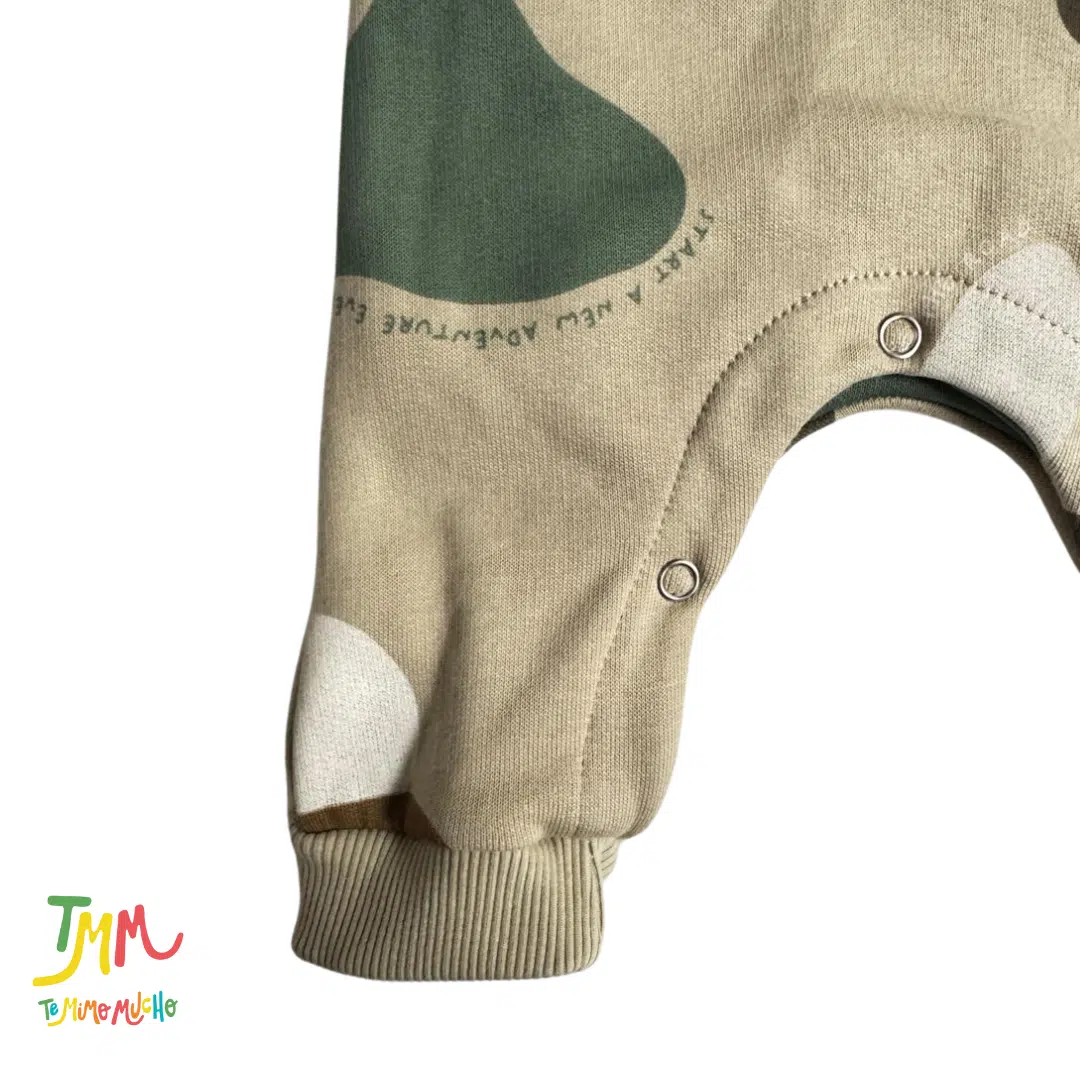 Conjunto frizado  Jardinero y body camel - Image 4
