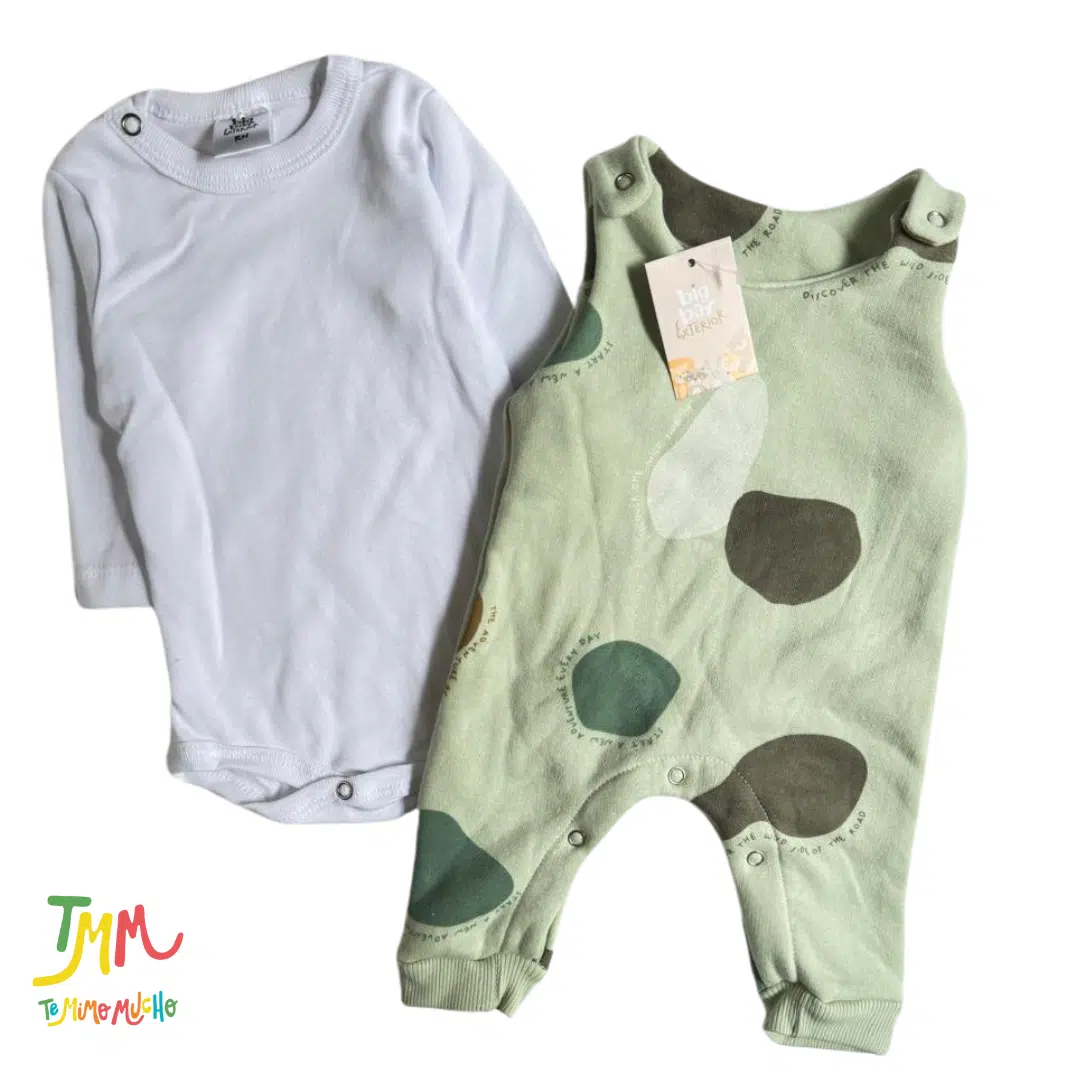 Conjunto frizado  Jardinero y body verde - Image 7