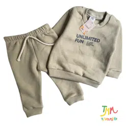 Conjunto buzo y babucha friza beige