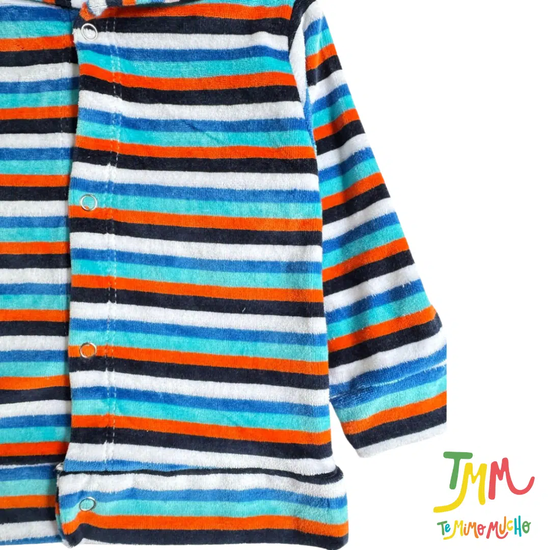 Campera Plush con Capucha Combinada Celeste - Image 3