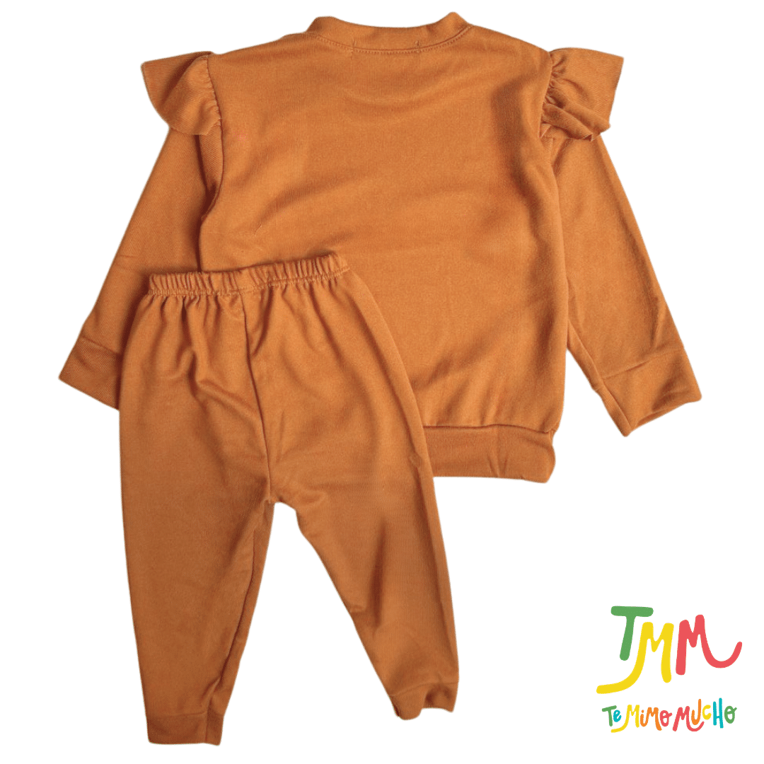 Conjunto de Buzo Volado y Babucha Marroncito Lanilla - Image 4