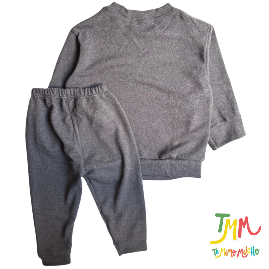 Conjunto de Buzo y Pabucha Lanilla Gris Oscuro - Image 3