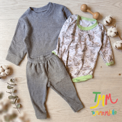 Conjunto de Buzo y Babucha Lanilla waffle Gris + Body Bosque