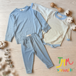 Conjunto de Buzo y Babucha Lanilla Celeste + Body lunares